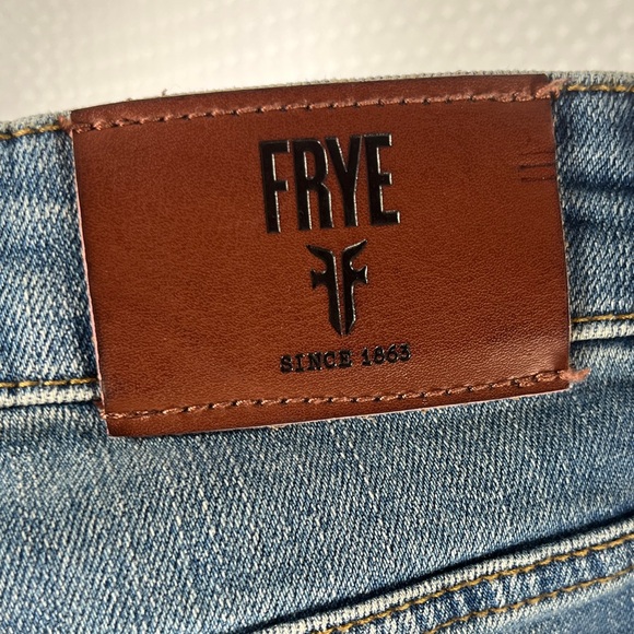 Frye Blue Denim Jeans- size 6 - Picture 5 of 9
